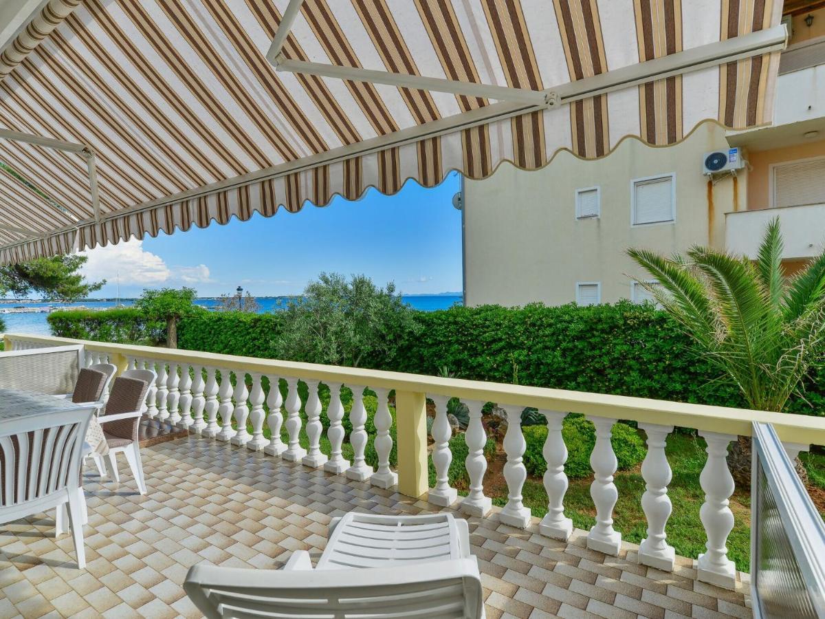 Apartments In House Liveric, In Vir At The Beach Exterior photo
